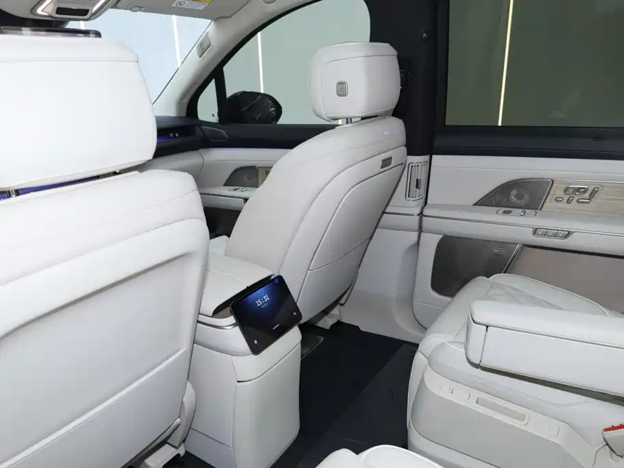 NIO ES8 2026 2025 Model 6-Seat Executive Luxury Edition
