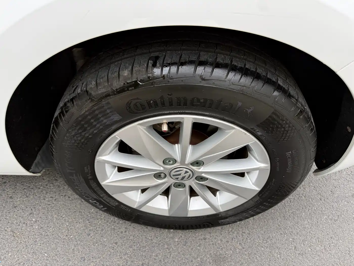 Volkswagen Golf 2014 1.6L Automatic Fashion Edition фото 8