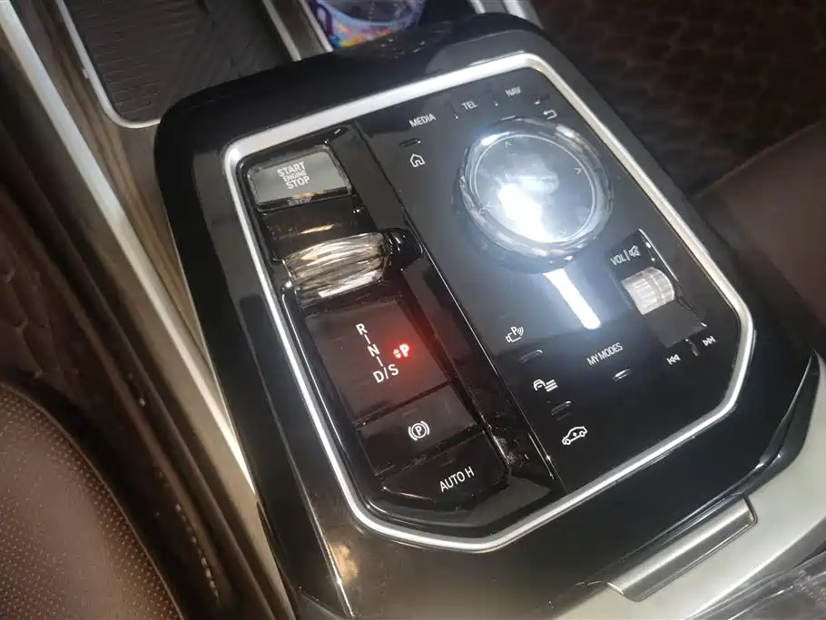 BMW 7 Series 2023 Model 735Li M Sport Package фото 16