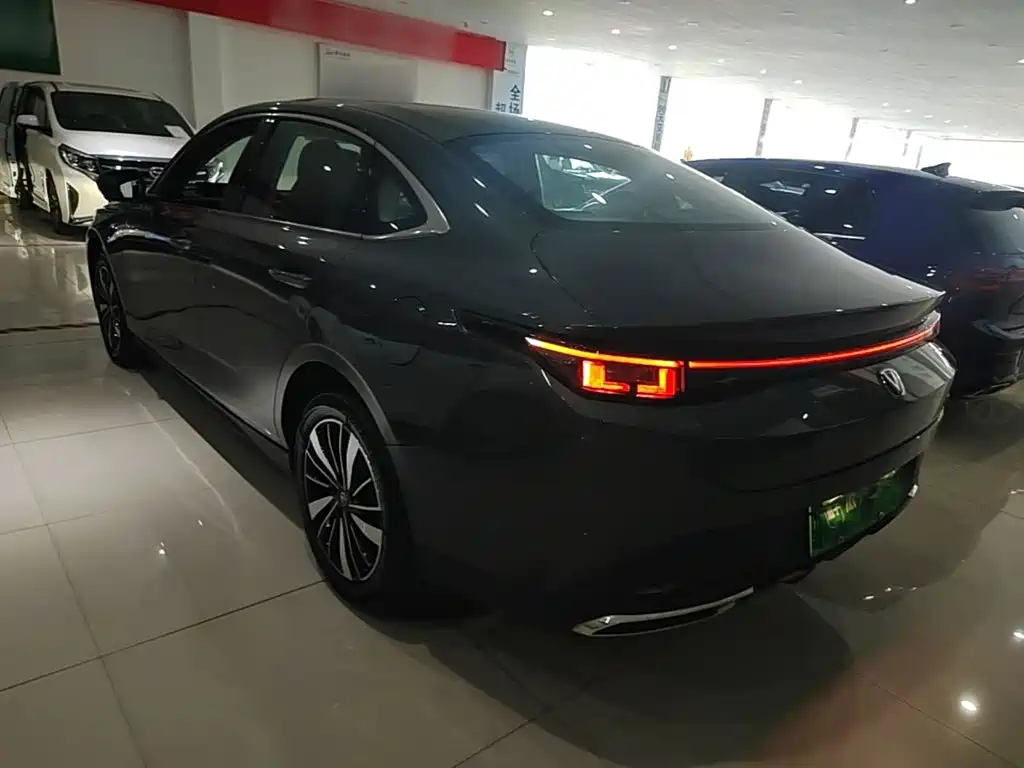 Changan Eado PHEV 2025 2025 Smart New Blue Whale 145KM Battleship Edition
