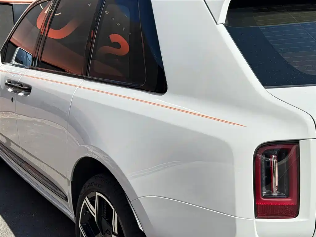 Rolls-Royce Cullinan 2024 Black Badge фото 21