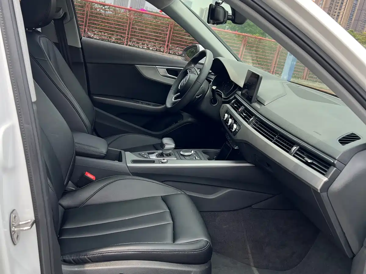 Audi A4L 2019 40 TFSI Progressive (China V) фото 10