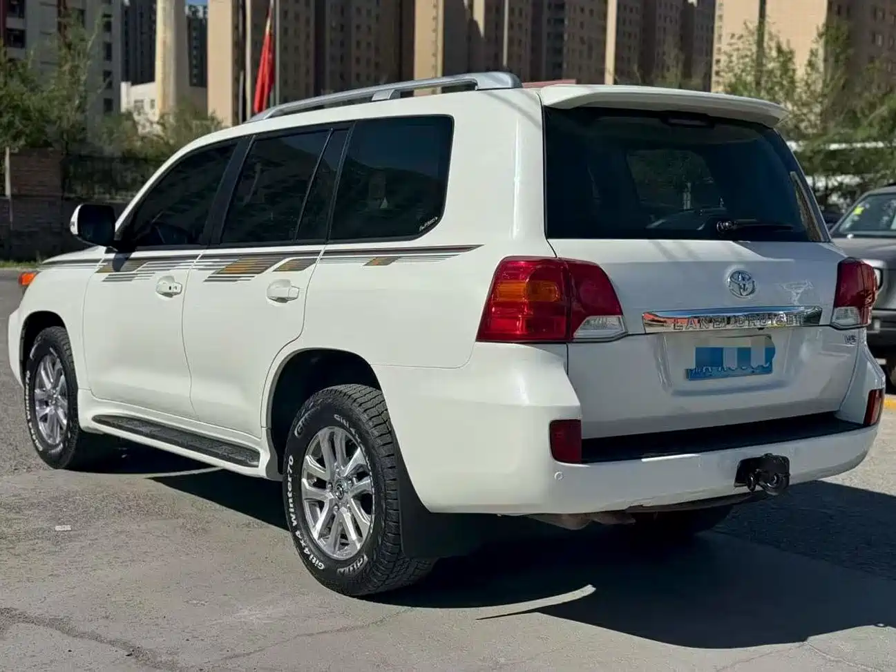 Toyota Land Cruiser (Import) 2015 4.0L V6 Middle East Low Configuration Edition фото 7