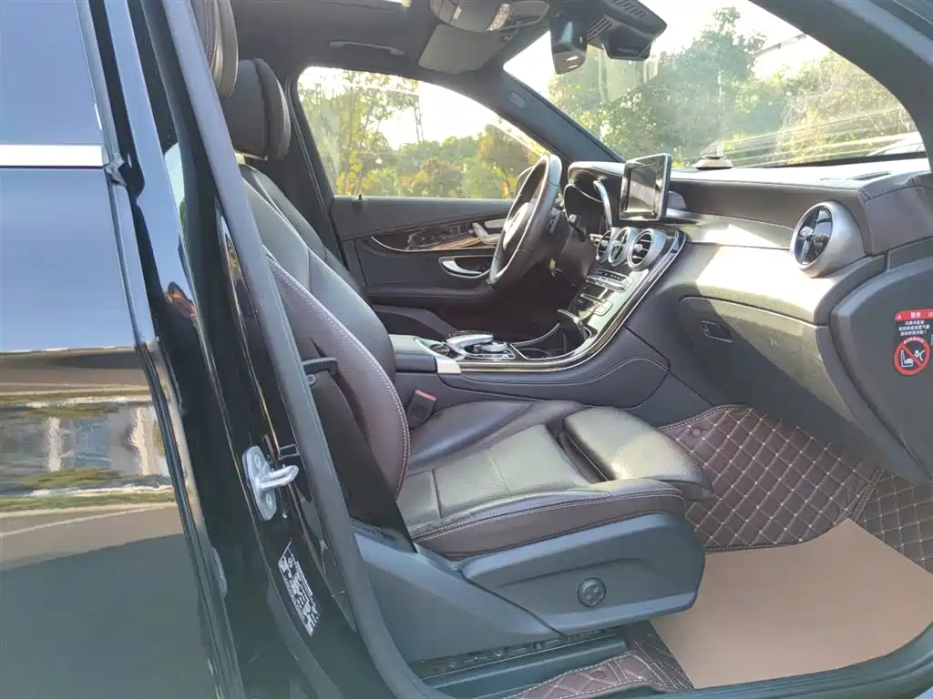 Mercedes-Benz GLC 2018 GLC 260 4MATIC Luxury фото 6