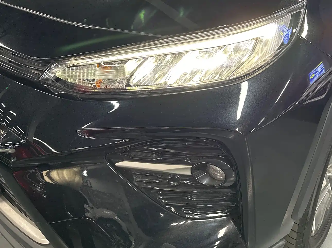 Toyota Wildlander 2022 Hybrid 2.5L E-CVT FWD Luxury PLUS Edition фото 8
