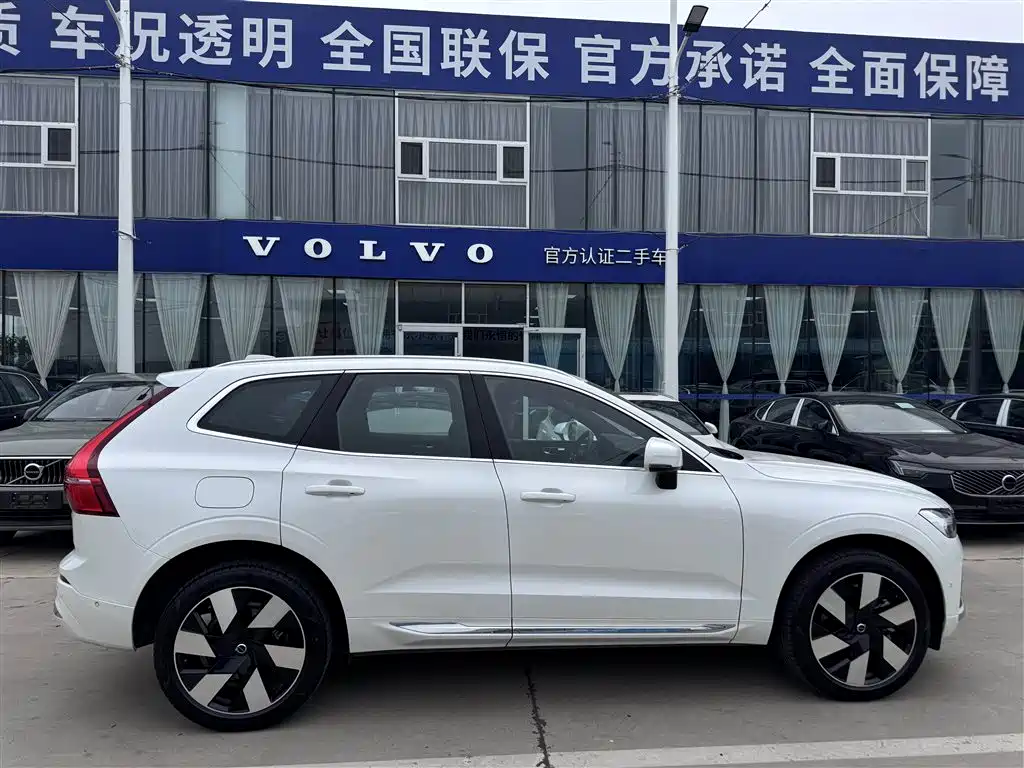 VOLVO XC60 PLUG IN HYBRID