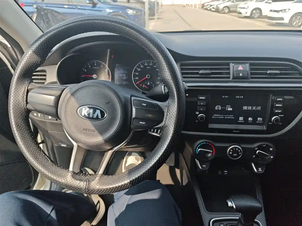 Kia K2 2017 Sedan 1.4L AT 15th Anniversary Special Edition GLS фото 6