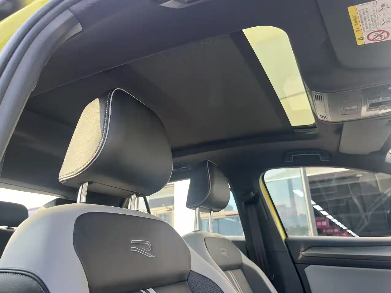 VOLKSWAGEN T ROC EXPLORING SONGS