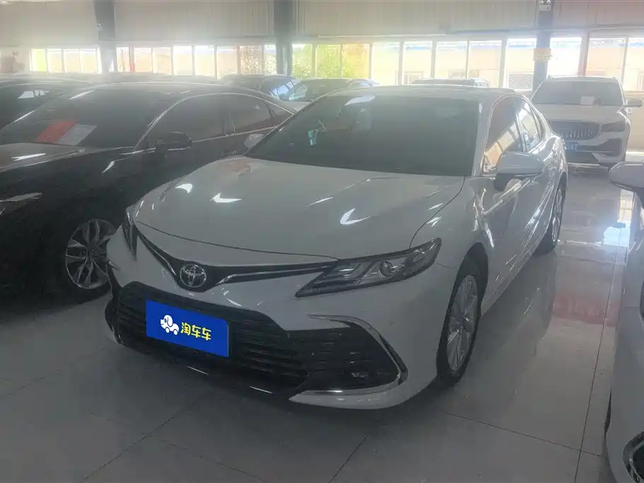 Toyota Camry 2021 2.0G Luxury Edition