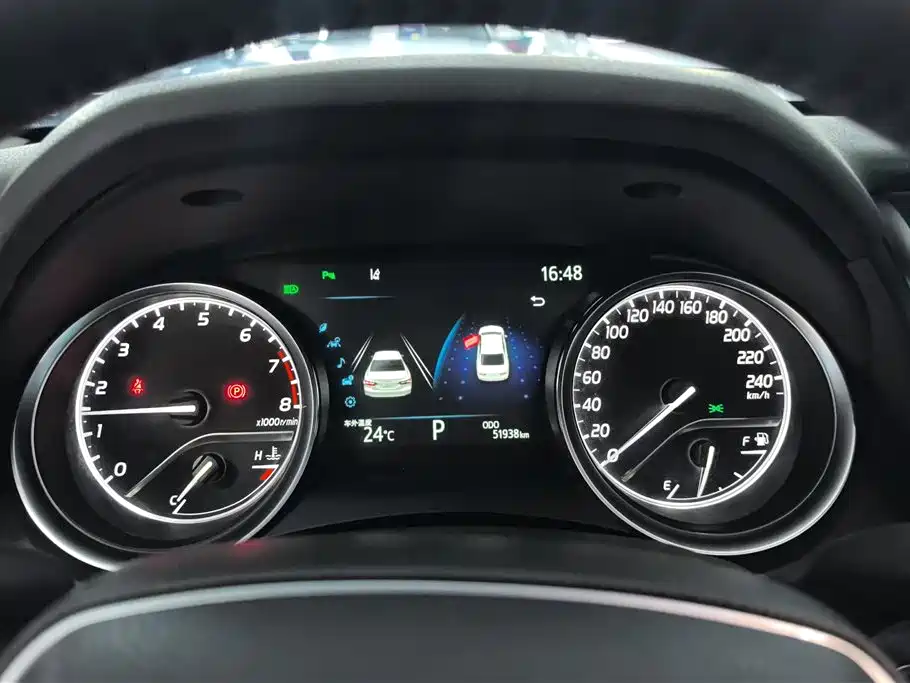 Toyota Camry 2021 2.0G Luxury Edition фото 14