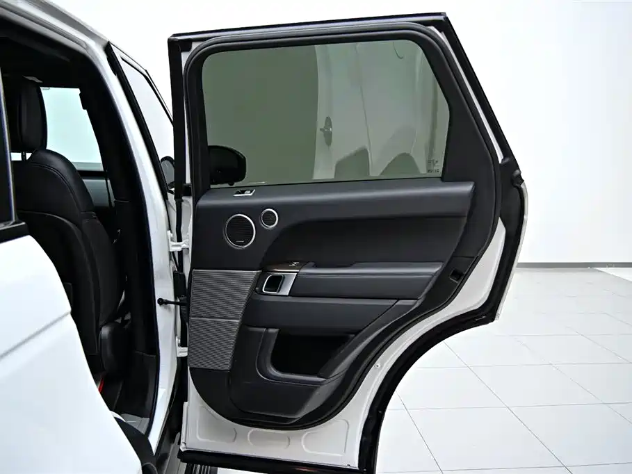 Land Rover Range Rover Sport PHEV 2018 Model P400e фото 22