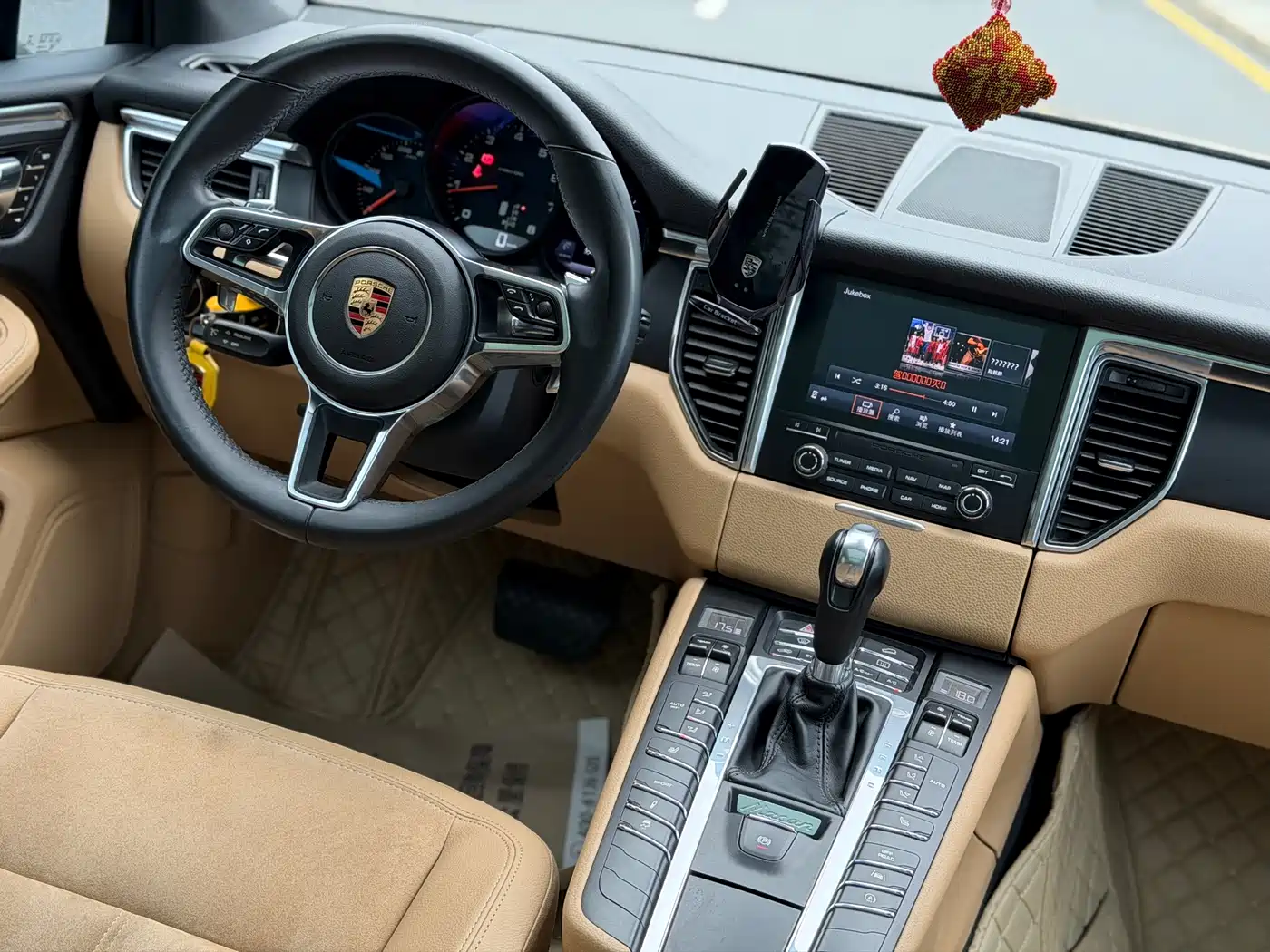 Porsche Macan 2017 Macan 2.0T фото 9