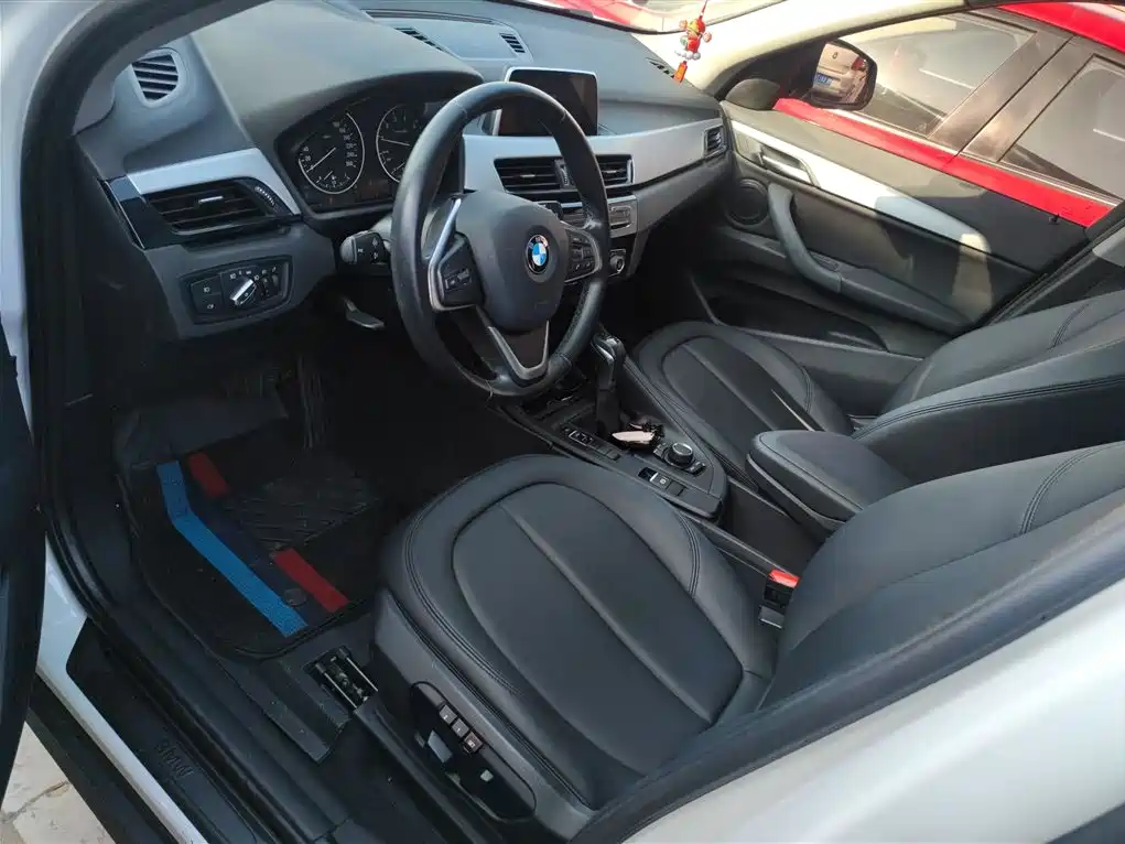 BMW X1 2016 sDrive18Li Fashion Model фото 15