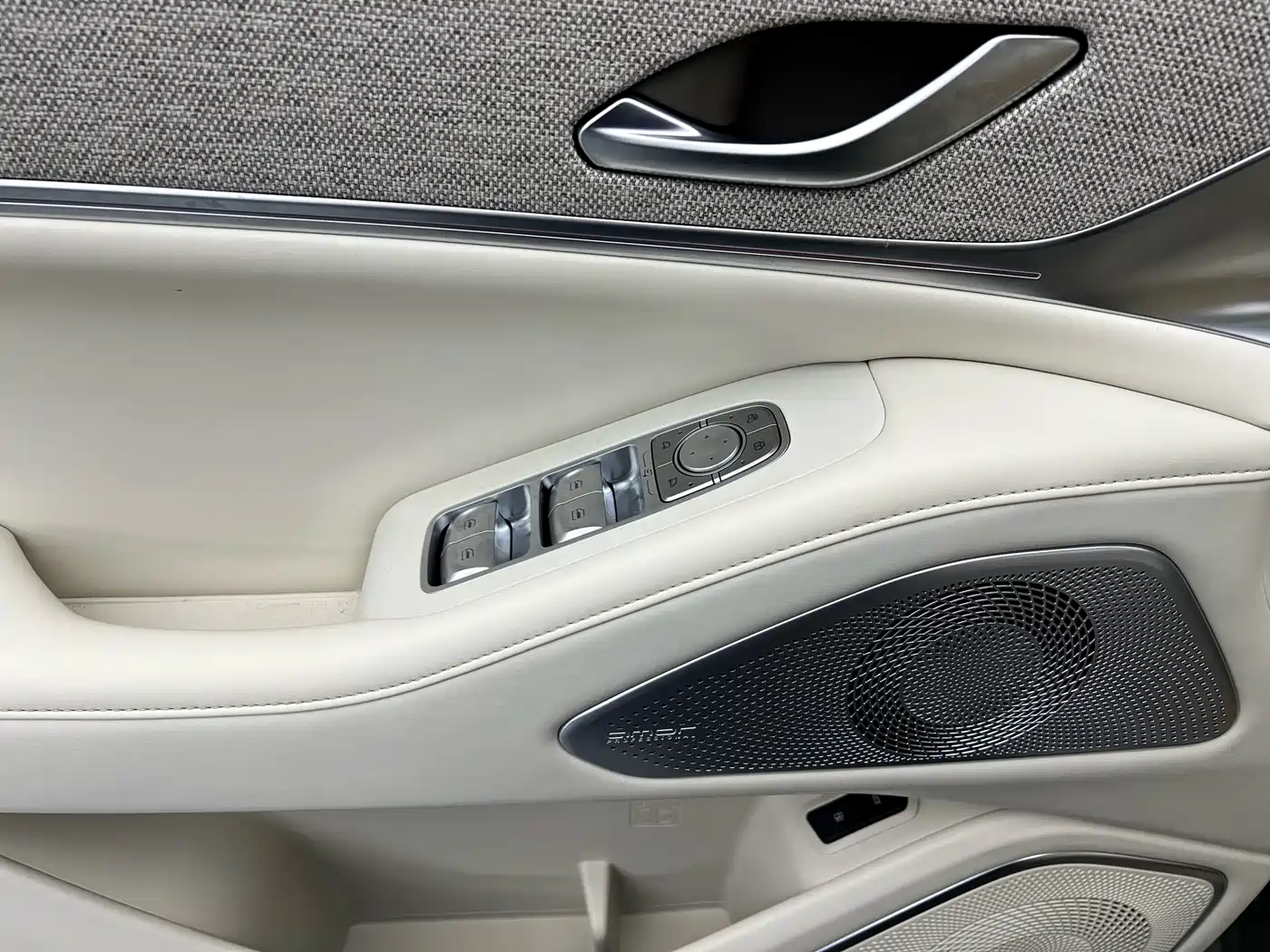 WEI PAI WEI BRAND BLUE MOUNTAIN