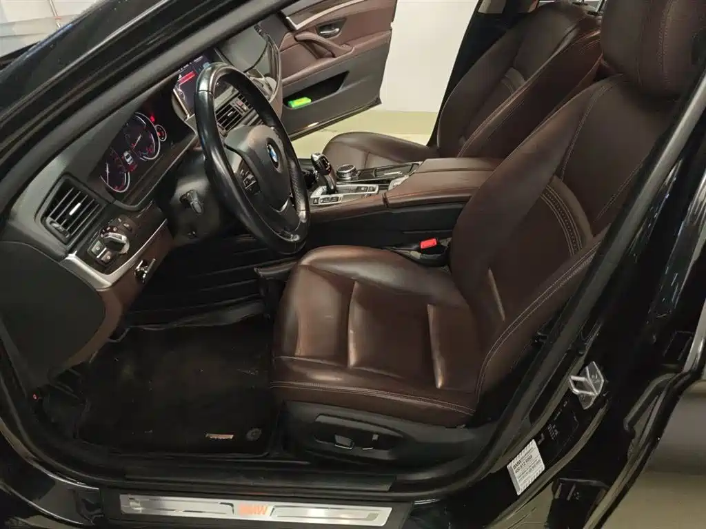 BMW 5 Series 2017 525Li Luxury Design Package фото 16