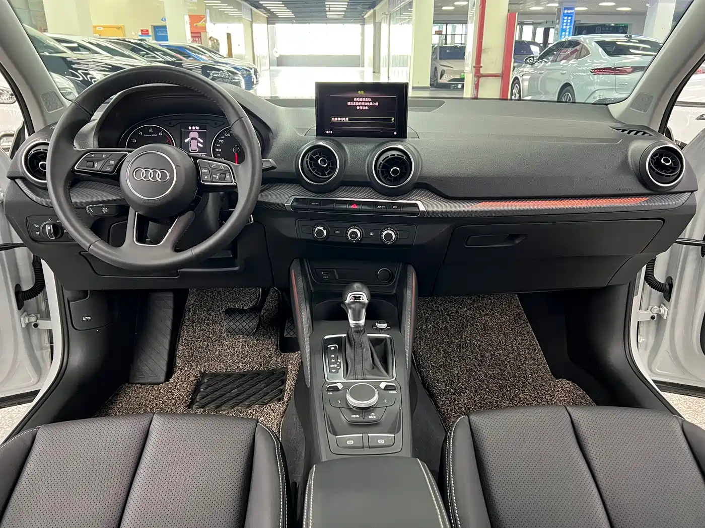 Audi Q2L 2020 35 TFSI Progressive Dynamic Model фото 6
