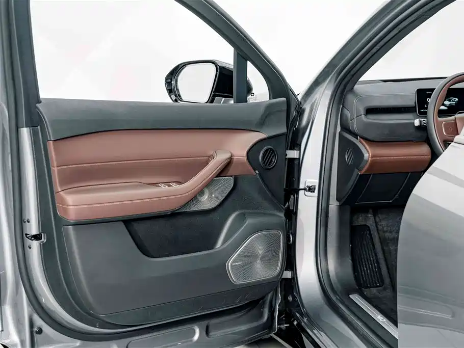 Фото 16 - NIO EC6