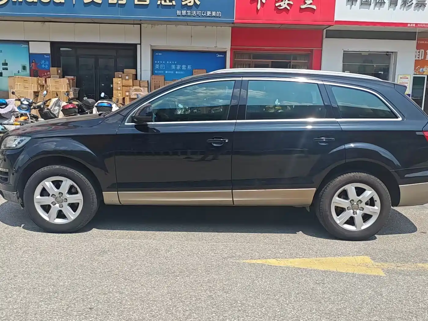 Фото 8 - Audi Q7