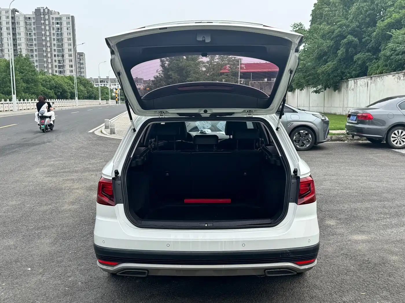 Volkswagen C-TREK 2018 1.5L Automatic Luxury фото 13