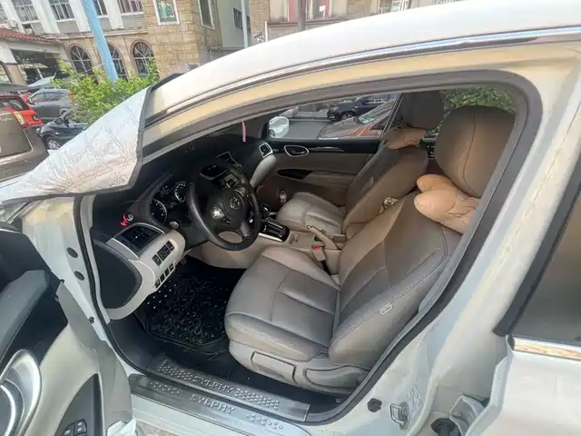 Nissan Sylphy 2018 1.6XV CVT Premium Edition — фото 3