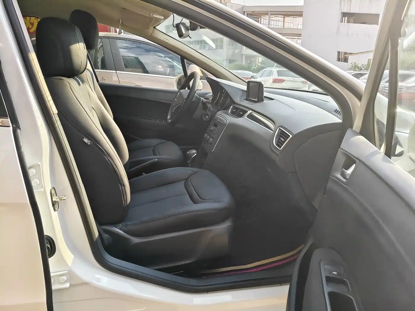Peugeot 308 2015 2014 Model Joy Edition Classic 1.6L Automatic Superior Style