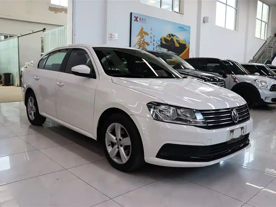 Volkswagen Lavida 2017 1.6L Manual Trend Edition фото 3