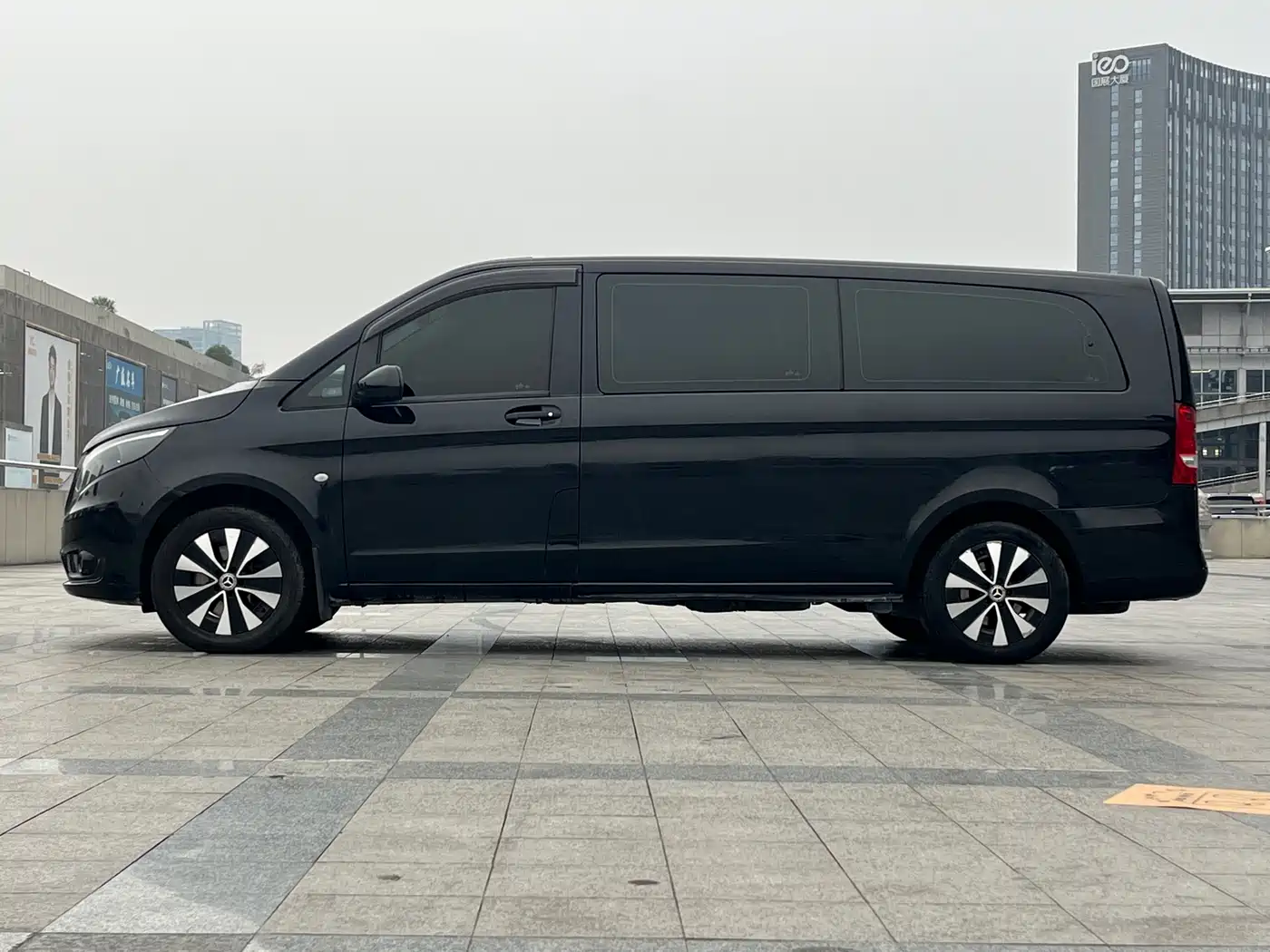 Mercedes-Benz Vito 2021 2.0T Elite 7-Seater фото 7