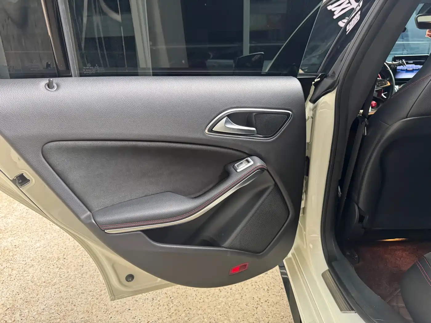 Mercedes-Benz CLA (Import) 2017 Facelift CLA 220 4MATIC фото 30