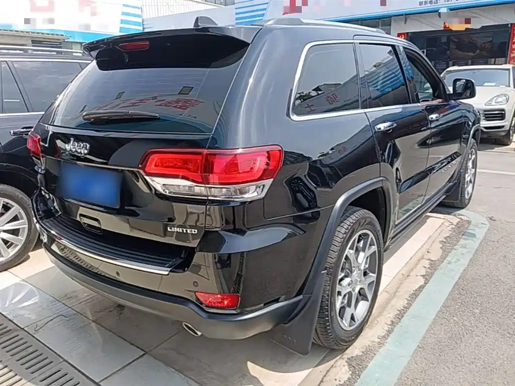 JEEP GRAND CHEROKEE (IMPORTED)