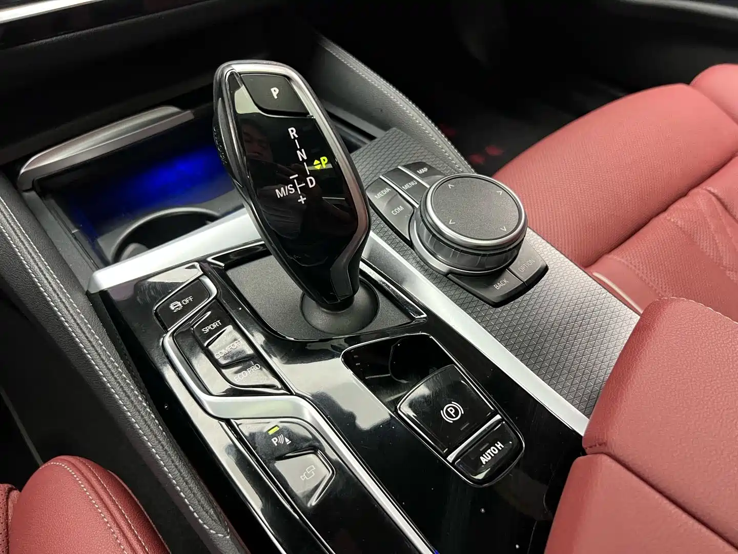 Фото 15 - BMW 5 Series