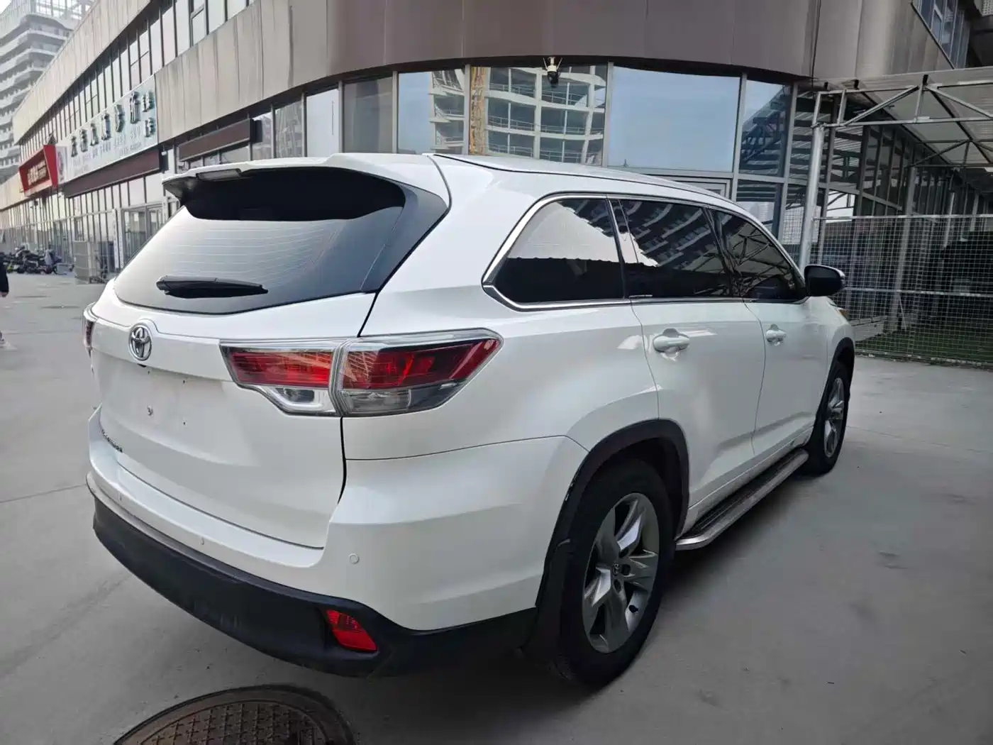 Toyota Highlander 2015 2.0T FWD Luxury Edition 7-seater фото 5
