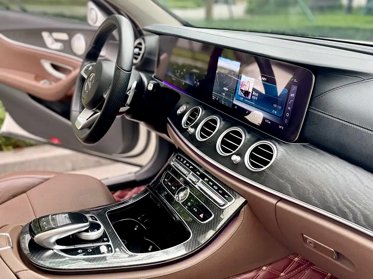 Mercedes-Benz E-Class 2017 E 300 L Sport Luxury фото 12