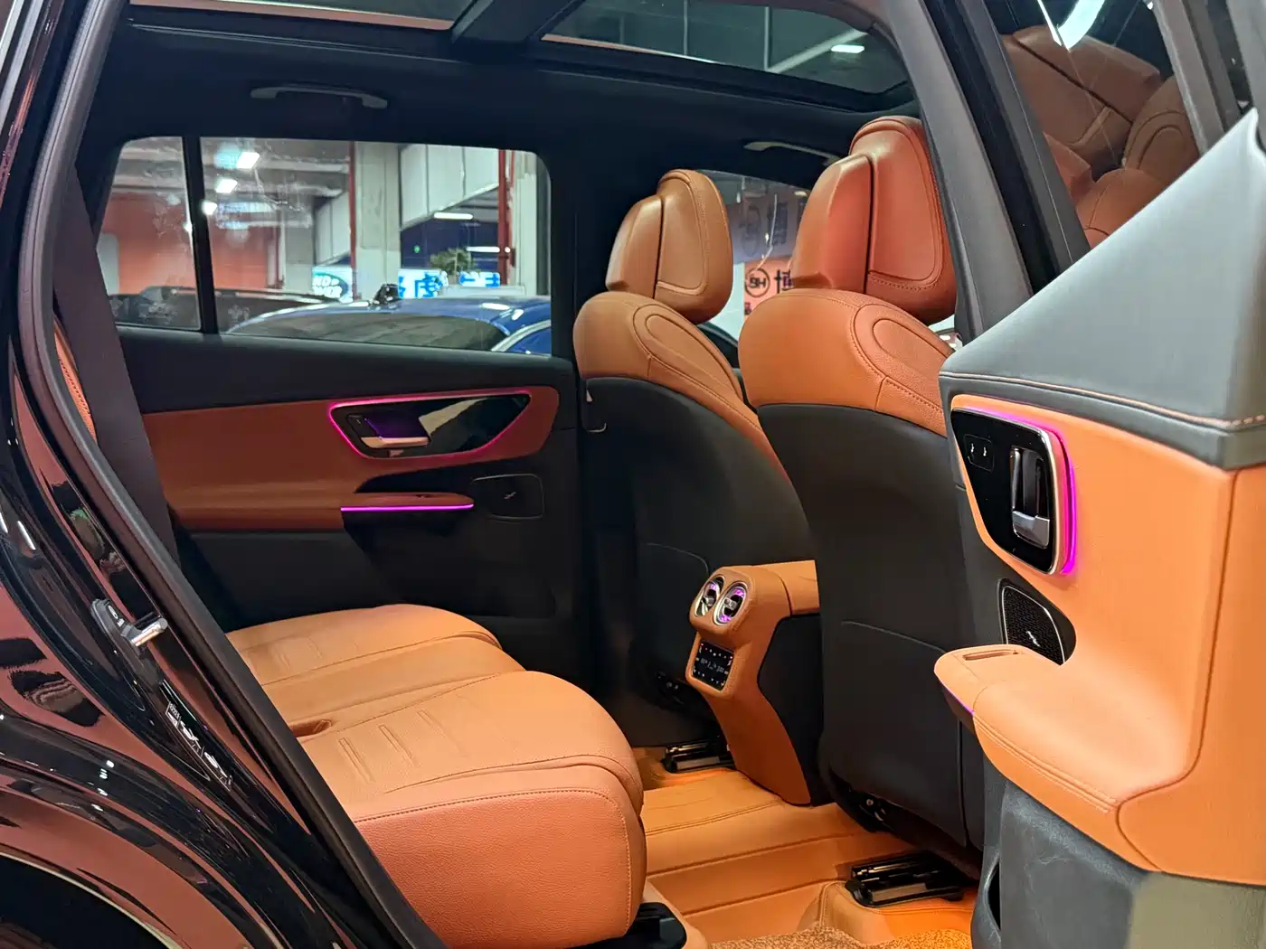 Mercedes-Benz GLC 2024 Facelift GLC 300 L 4MATIC Sport 7-seater фото 24