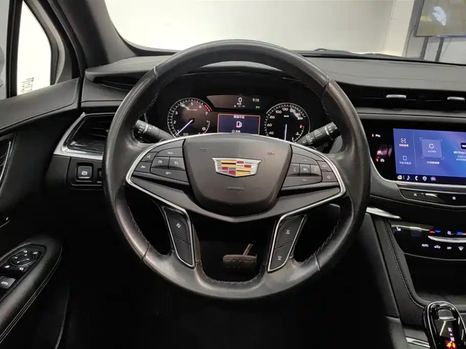 CADILLAC XT5