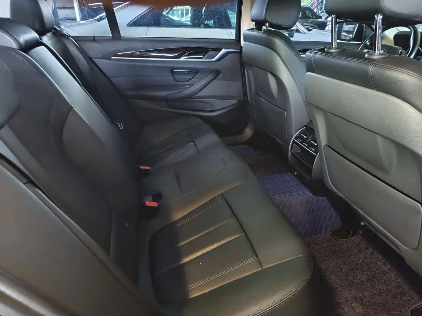 BMW 5 Series 2018 525Li Luxury Package фото 12