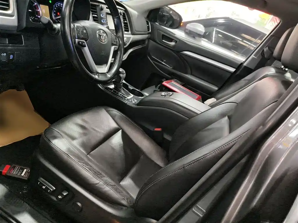Toyota Highlander 2015 2.0T AWD Luxury Edition 7-seater фото 15