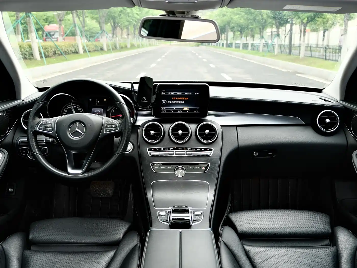 Mercedes-Benz C-Class 2017 C 200 L Sport фото 7