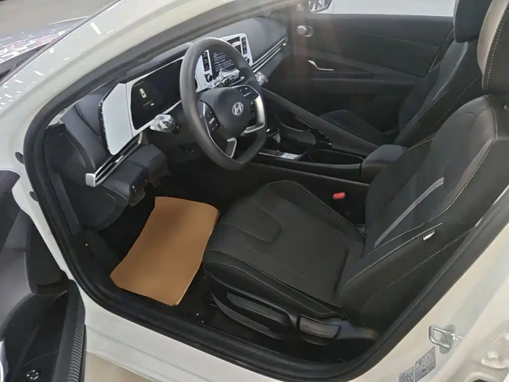 Hyundai Elantra 2026 2023 1.5L CVT GLS Premium