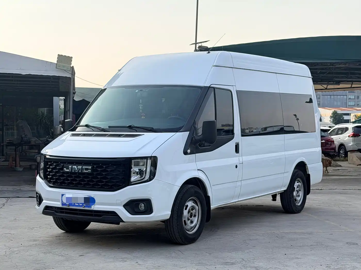 Jiangling JMC Fushun 2024 2023 2.0T Automatic Medium Wheelbase High Roof Commercial MPV 6 Seats