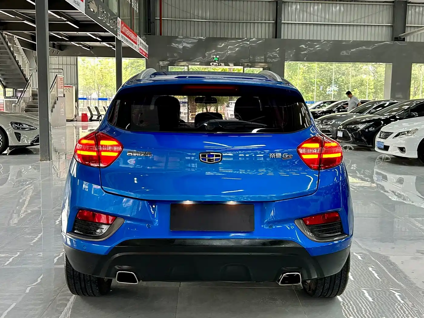 Photo 8 - Geely Emgrand GS