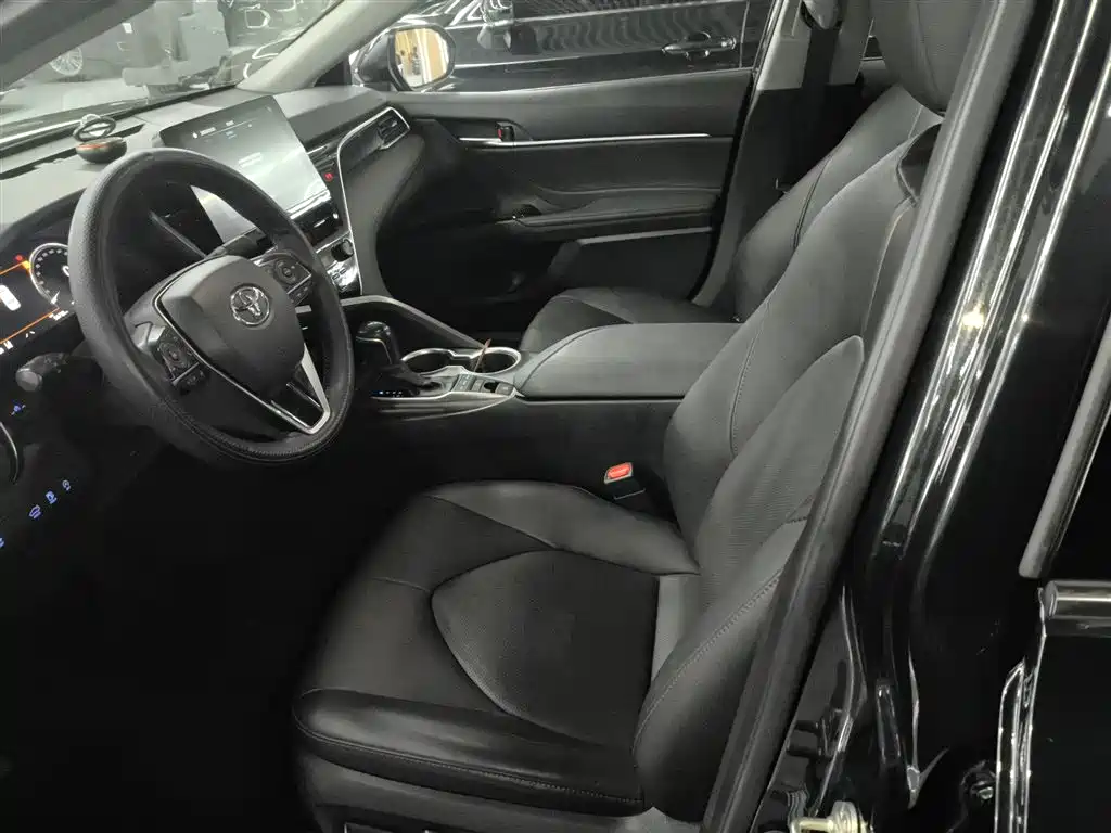 Toyota Camry 2021 2.5G Luxury Edition фото 8