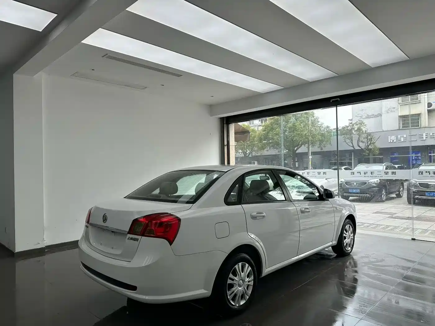 Buick Excelle 2015 1.5L Automatic Classic фото 9