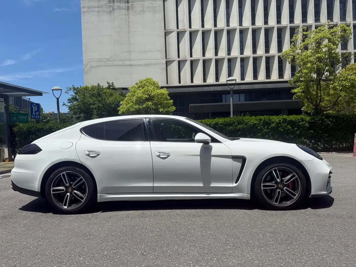 Porsche Panamera 2014 Panamera 3.0T фото 4
