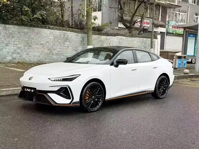 Changan UNI-V 2.0T, Драйв, 3-е поколение
