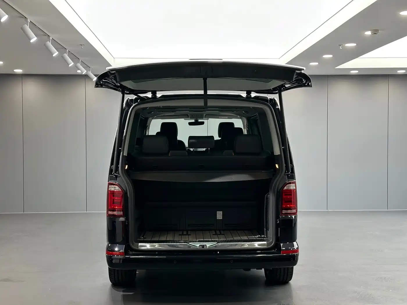 Volkswagen Multivan 2019 2019 2.0TSI 4WD Premium 7-seater