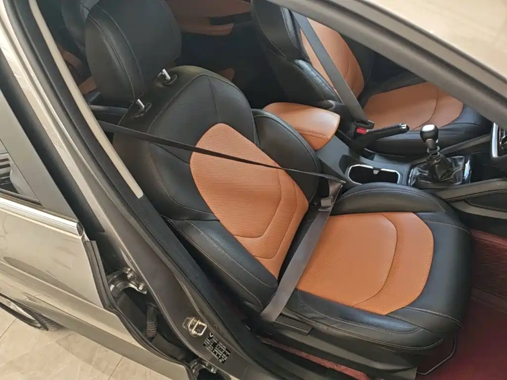 Wuling Motors Wuling Hongguang S3 2019 2019 1.5T Manual Luxury Model China VI