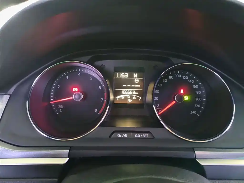 Volkswagen Bora 2016 Model 1.6L Automatic Fashion фото 12