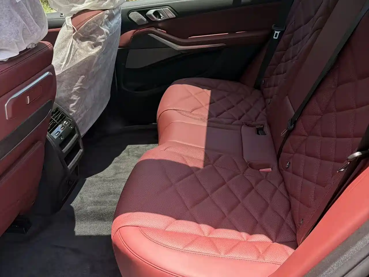 BMW X5 2026 xDrive 30Li Luxury M Sport Night Edition Package фото 9