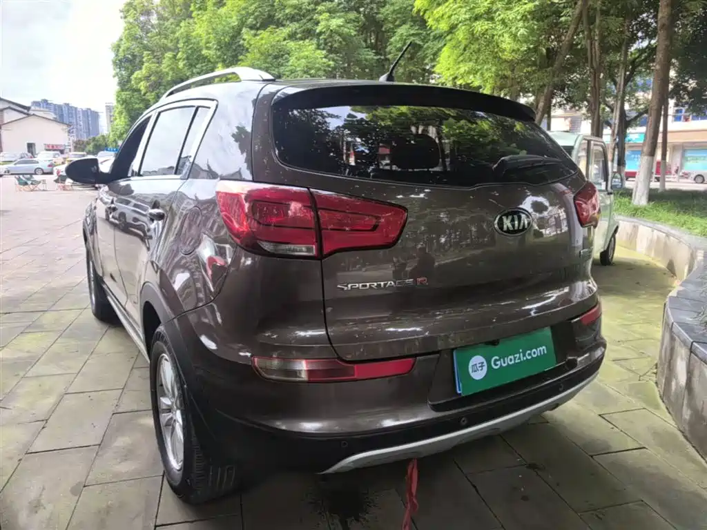 Kia Sportage 2015 2.0L Automatic 2WD GL фото 5