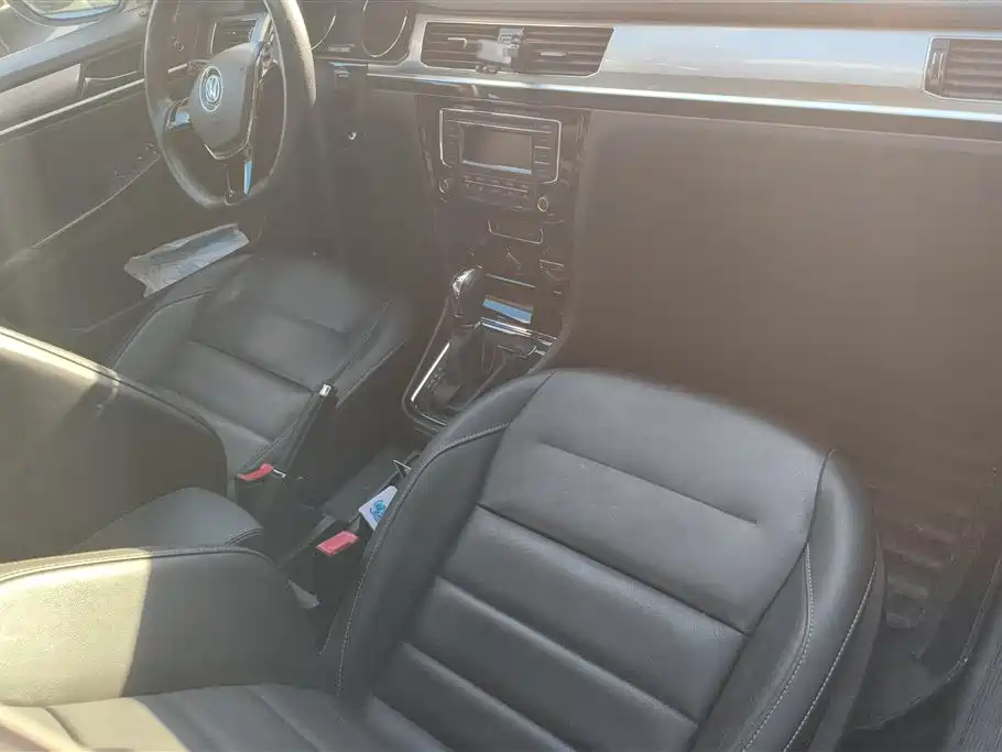 Volkswagen Bora 2016 1.6L Automatic Luxury фото 8